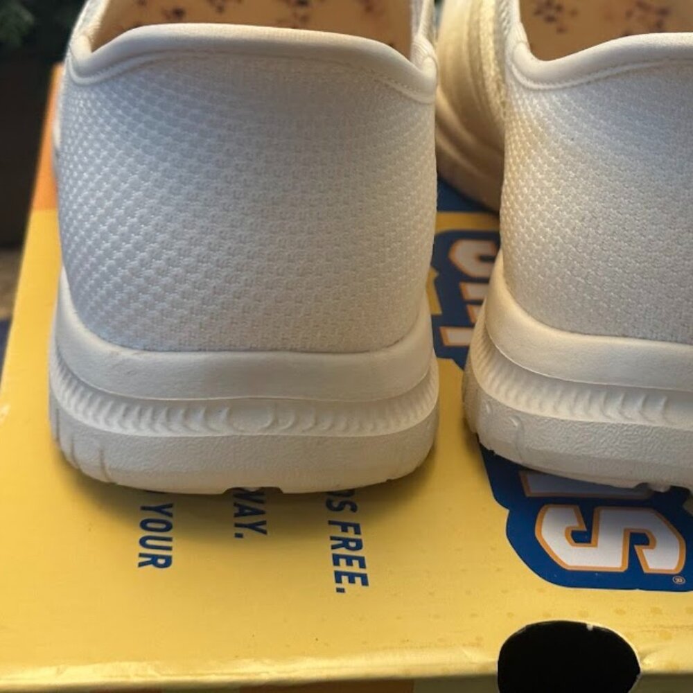 Skechers Slip Ons Washable Women’s Sneakers w/ Air Cooled Memory Foam in Natural - Picture 4 of 9
